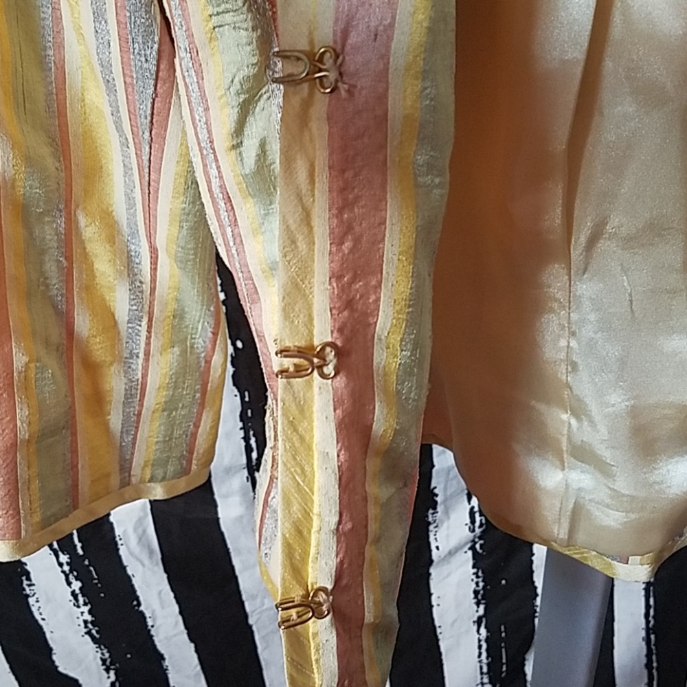 Metallic Striped Blazer - Picture 4 of 4
